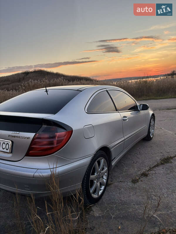 Mercedes-Benz C-Class 2003 Mercedes-Benz C-Class 2003