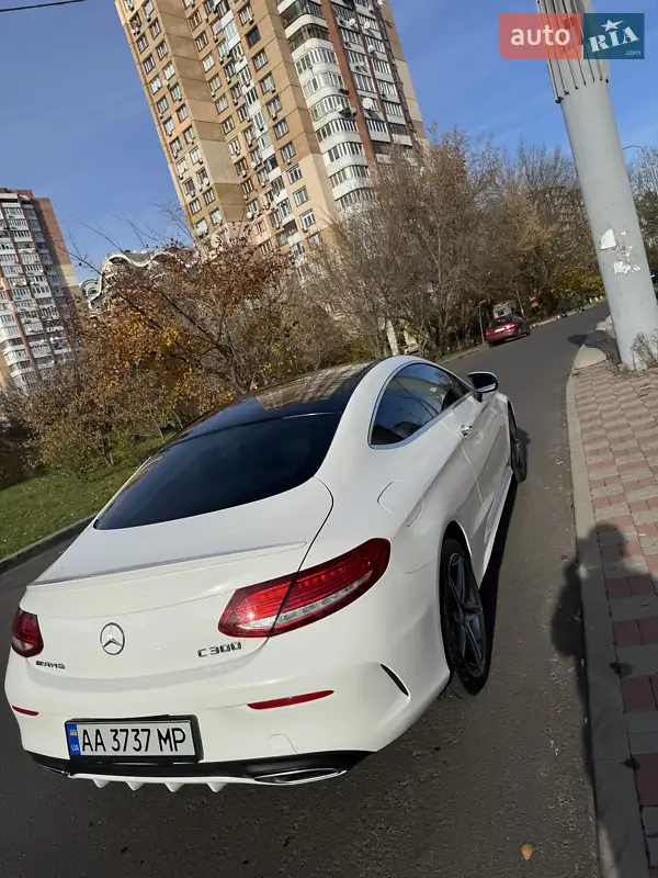 Mercedes-Benz C-Class 2017 VIN WDDWJ4KB6HF368159 фото оголошення 8 з 55