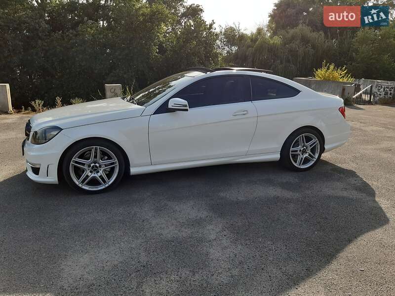 Купе Mercedes-Benz C-Class 2012 в Дніпрі