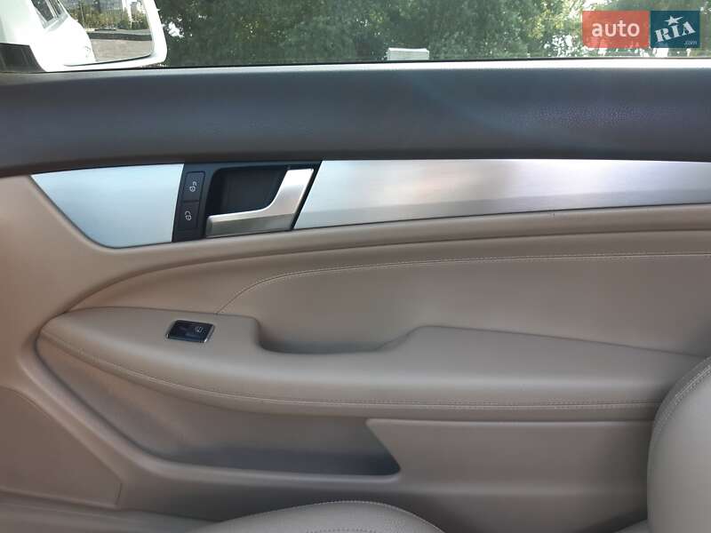 Купе Mercedes-Benz C-Class 2012 в Дніпрі