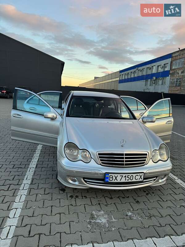 Седан Mercedes-Benz C-Class 2004 в Черновцах фото 6 Седан Mercedes-Benz C-Class 2004 в Черновцах