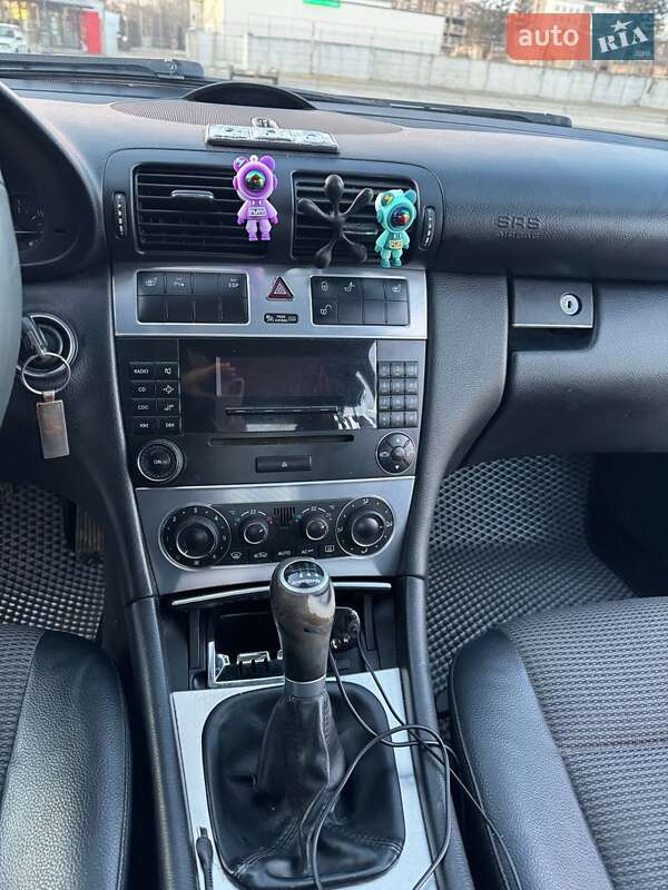 Седан Mercedes-Benz C-Class 2004 в Черновцах фото 17 Седан Mercedes-Benz C-Class 2004 в Черновцах