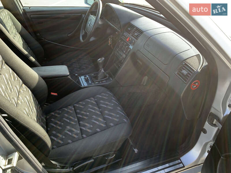 Седан Mercedes-Benz C-Class 1999 в Одесі фото 13 Седан Mercedes-Benz C-Class 1999 в Одесі