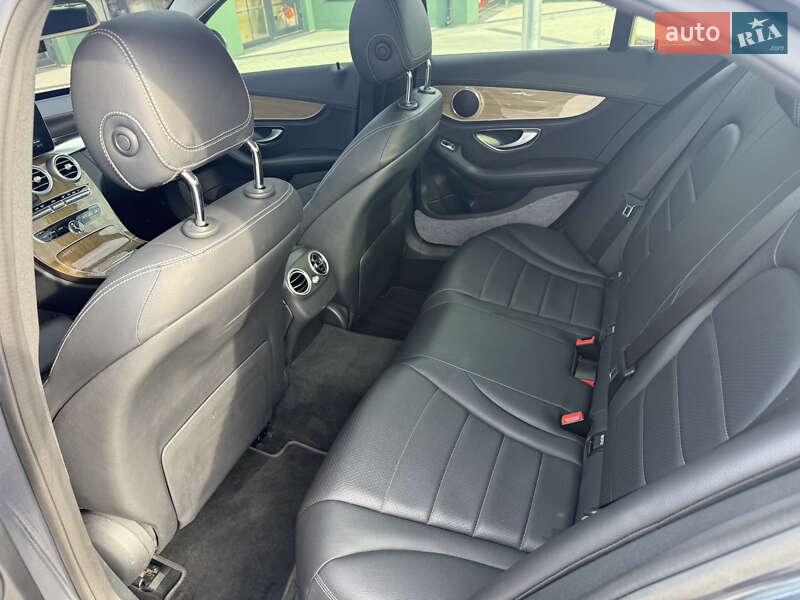 Седан Mercedes-Benz C-Class 2015 в Києві