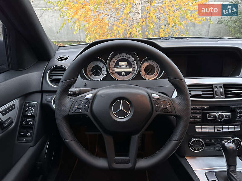 Седан Mercedes-Benz C-Class 2012 в Киеве фото 23 Седан Mercedes-Benz C-Class 2012 в Киеве