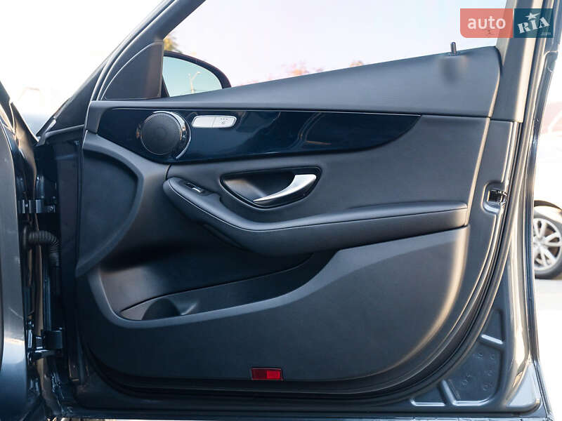 Седан Mercedes-Benz C-Class 2016 в Одессе фото 40 Седан Mercedes-Benz C-Class 2016 в Одессе