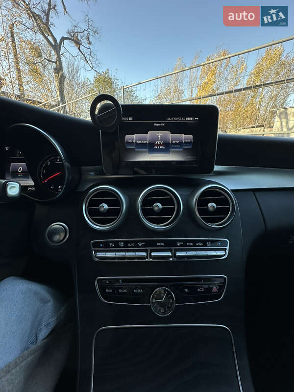 Седан Mercedes-Benz C-Class 2017 в Вишневом