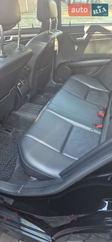 Седан Mercedes-Benz C-Class 2014 в Луцке фото 5 Седан Mercedes-Benz C-Class 2014 в Луцке