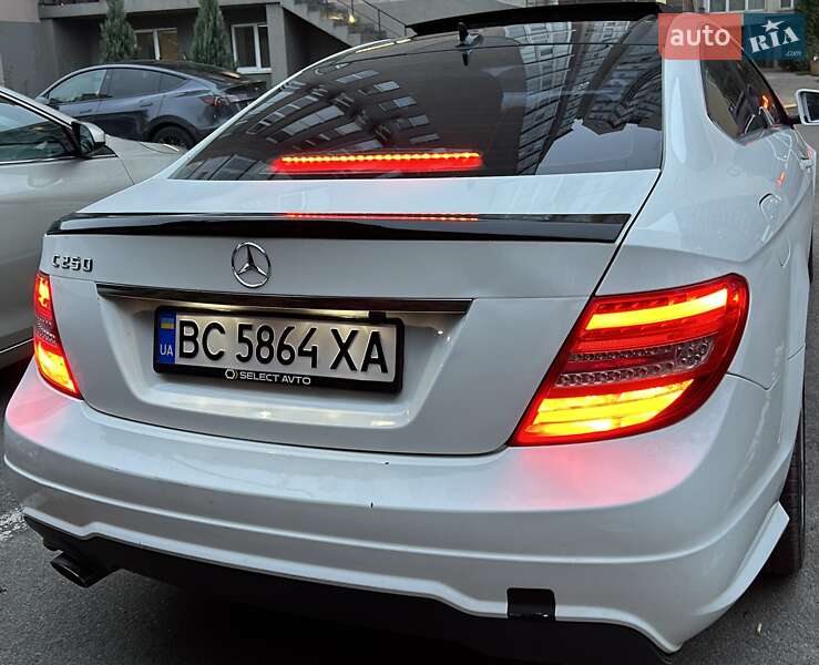 Купе Mercedes-Benz C-Class 2012 в Дніпрі