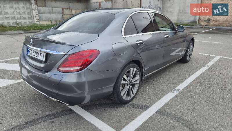Седан Mercedes-Benz C-Class 2017 в Киеве