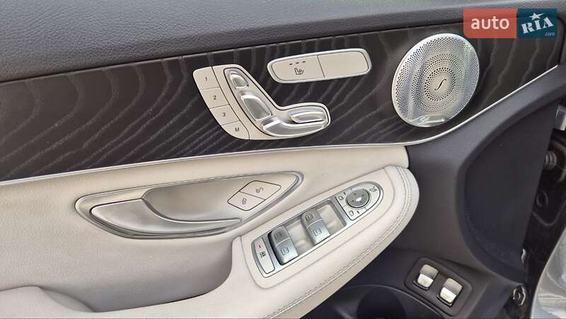Седан Mercedes-Benz C-Class 2017 в Киеве