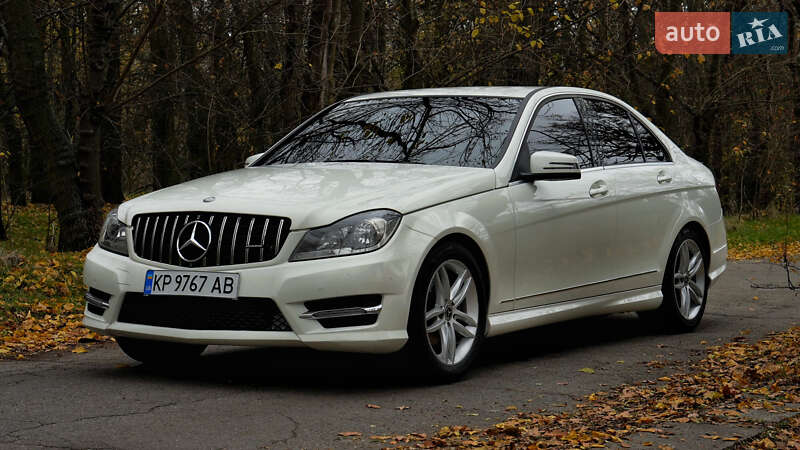Седан Mercedes-Benz C-Class 2011 в Запорожье