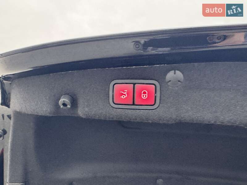 Седан Mercedes-Benz C-Class 2020 в Києві фото 24 Седан Mercedes-Benz C-Class 2020 в Києві