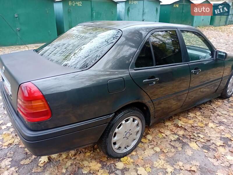 Седан Mercedes-Benz C-Class 1993 в Одессе
