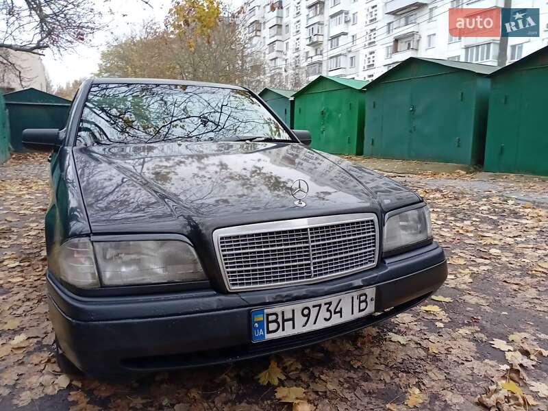 Седан Mercedes-Benz C-Class 1993 в Одессе