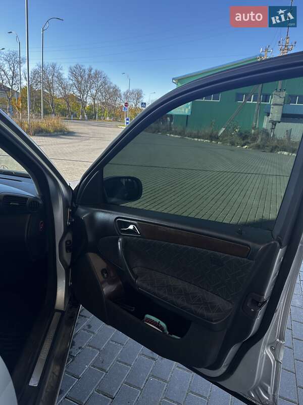 Універсал Mercedes-Benz C-Class 2002 в Заліщиках фото 18 Універсал Mercedes-Benz C-Class 2002 в Заліщиках