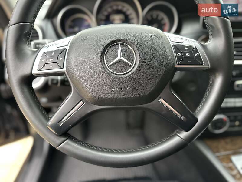 Седан Mercedes-Benz C-Class 2013 в Одесі фото 39 Седан Mercedes-Benz C-Class 2013 в Одесі