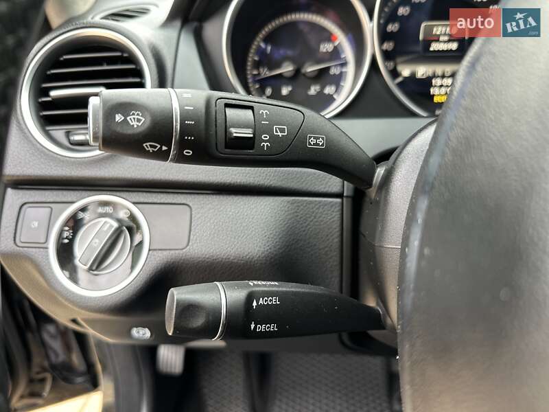 Седан Mercedes-Benz C-Class 2013 в Одесі фото 41 Седан Mercedes-Benz C-Class 2013 в Одесі