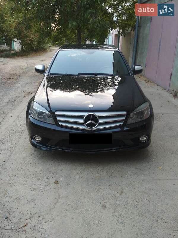 Седан Mercedes-Benz C-Class 2008 в Николаеве