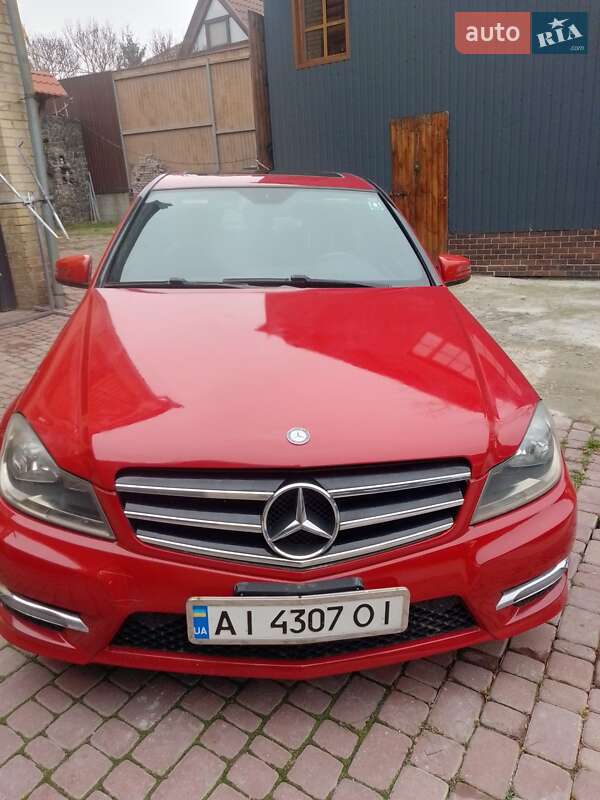 Седан Mercedes-Benz C-Class 2014 в Києві