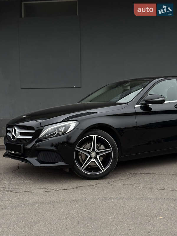 Седан Mercedes-Benz C-Class 2018 в Львові