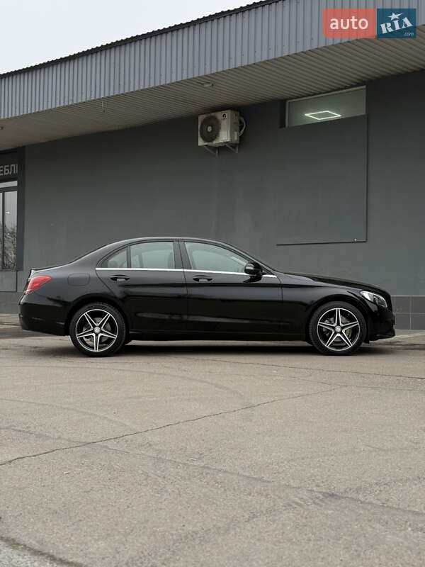 Седан Mercedes-Benz C-Class 2018 в Львові