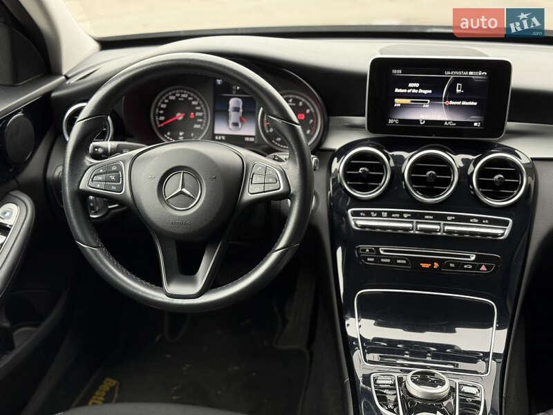 Седан Mercedes-Benz C-Class 2018 в Львові