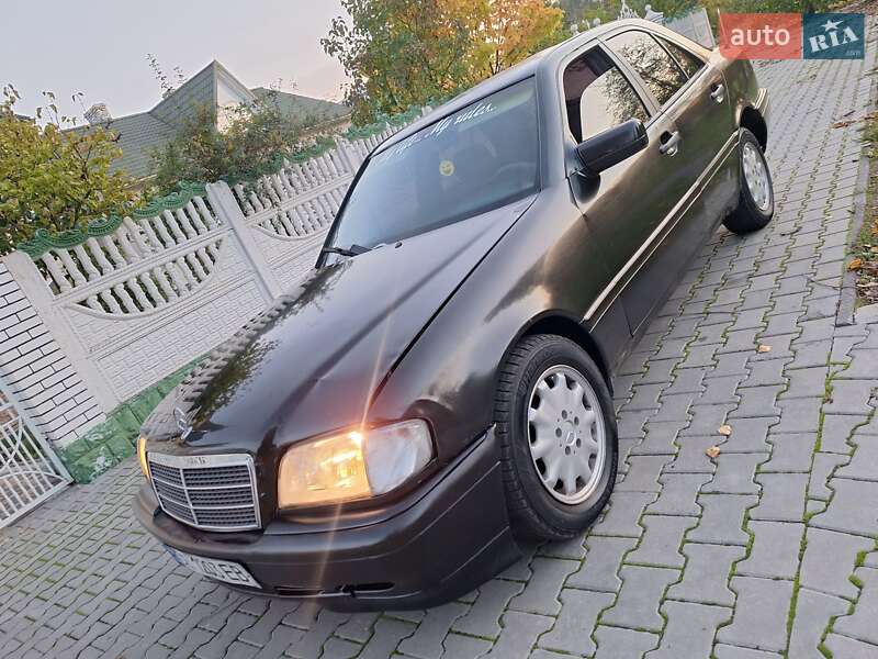 Седан Mercedes-Benz C-Class 1994 в Чернівцях фото 34 Седан Mercedes-Benz C-Class 1994 в Чернівцях