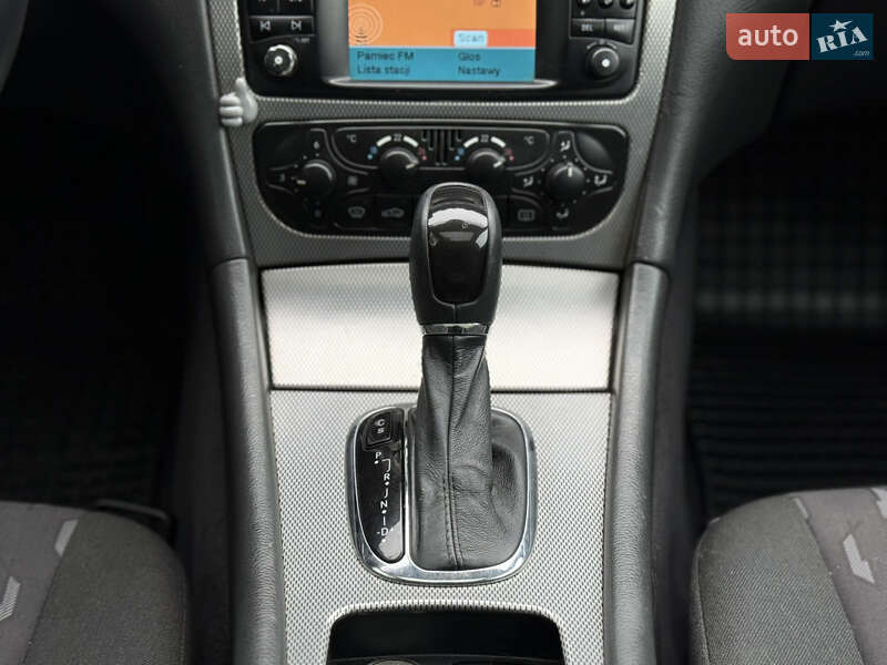 Купе Mercedes-Benz C-Class 2004 в Одесі фото 49 Купе Mercedes-Benz C-Class 2004 в Одесі