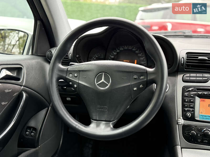 Купе Mercedes-Benz C-Class 2004 в Одесі фото 52 Купе Mercedes-Benz C-Class 2004 в Одесі