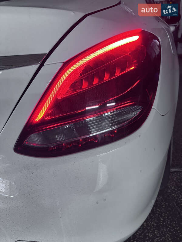 Седан Mercedes-Benz C-Class 2016 в Києві