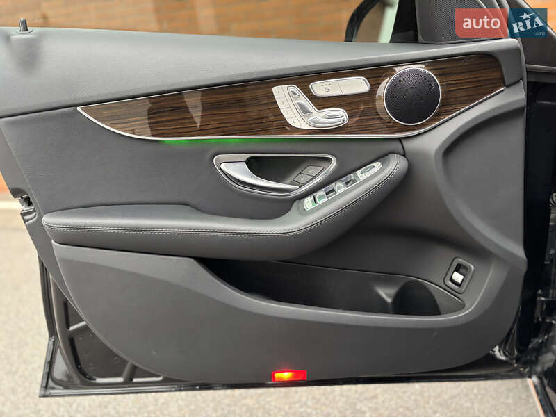 Седан Mercedes-Benz C-Class 2018 в Киеве