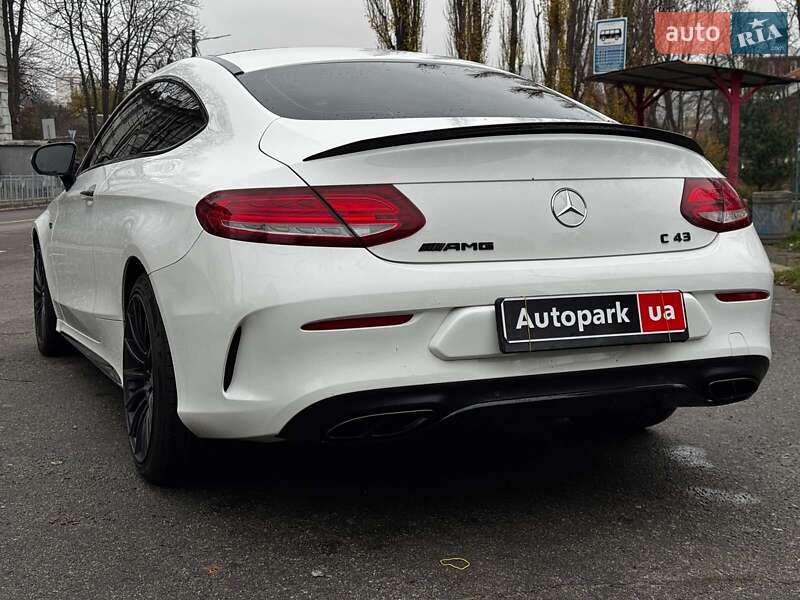 Купе Mercedes-Benz C-Class 2016 в Києві