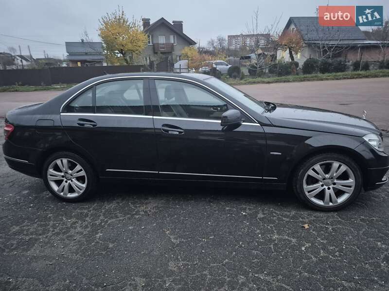 Седан Mercedes-Benz C-Class 2010 в Бердичеві