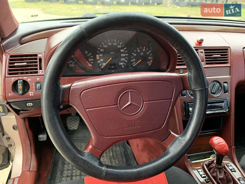 Седан Mercedes-Benz C-Class 1993 в Каменке-Бугской