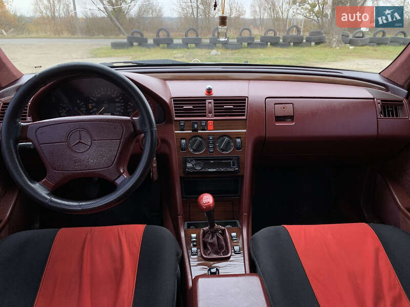Седан Mercedes-Benz C-Class 1993 в Каменке-Бугской