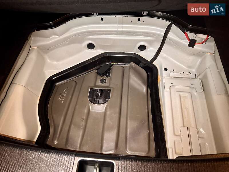 Седан Mercedes-Benz C-Class 2012 в Киеве фото 39 Седан Mercedes-Benz C-Class 2012 в Киеве