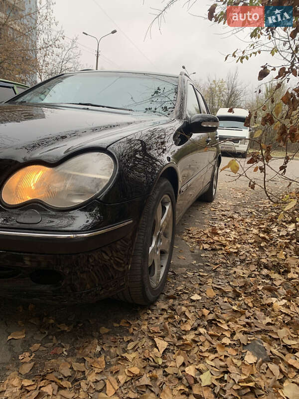 Універсал Mercedes-Benz C-Class 2003 в Запоріжжі фото 13 Універсал Mercedes-Benz C-Class 2003 в Запоріжжі