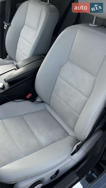 Универсал Mercedes-Benz C-Class 2009 в Киеве