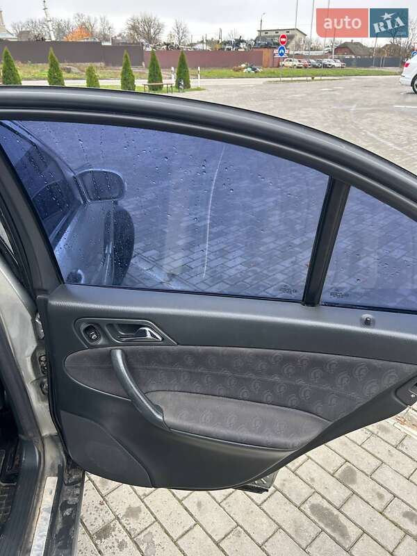 Седан Mercedes-Benz C-Class 2002 в Каменец-Подольском фото 7 Седан Mercedes-Benz C-Class 2002 в Каменец-Подольском