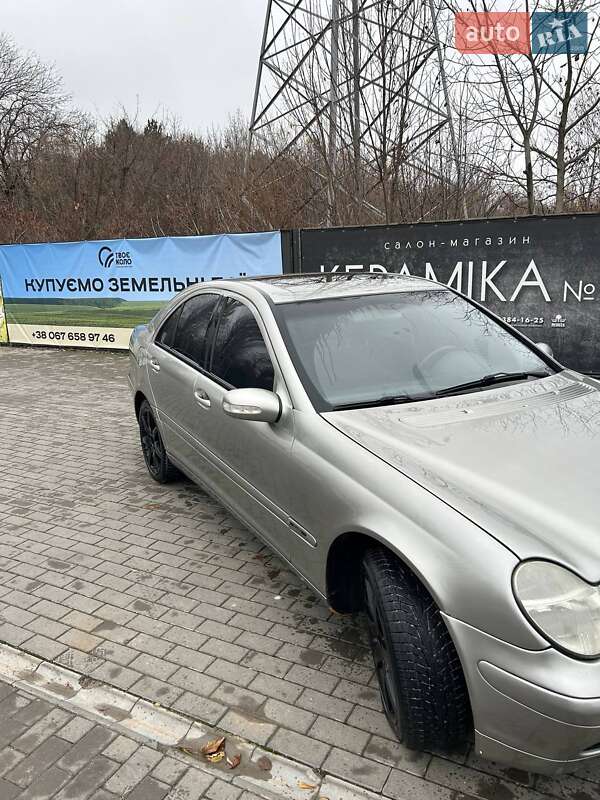 Седан Mercedes-Benz C-Class 2002 в Каменец-Подольском фото 16 Седан Mercedes-Benz C-Class 2002 в Каменец-Подольском