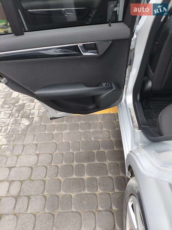Универсал Mercedes-Benz C-Class 2010 в Копычинце фото 27 Универсал Mercedes-Benz C-Class 2010 в Копычинце