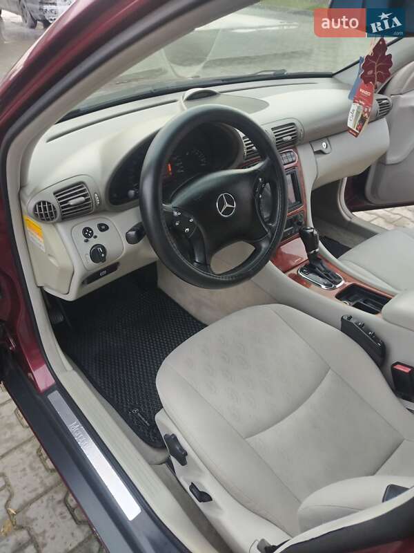 Седан Mercedes-Benz C-Class 2001 в Львові