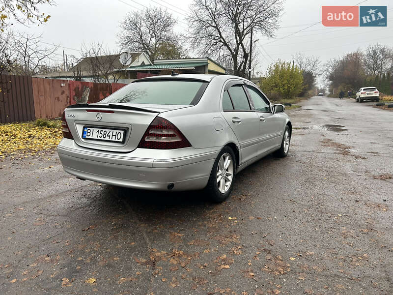 Седан Mercedes-Benz C-Class 2002 в Полтаве