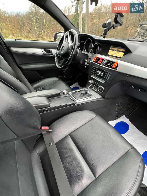 Седан Mercedes-Benz C-Class 2011 в Старих Бросківцях фото 14 Седан Mercedes-Benz C-Class 2011 в Старих Бросківцях