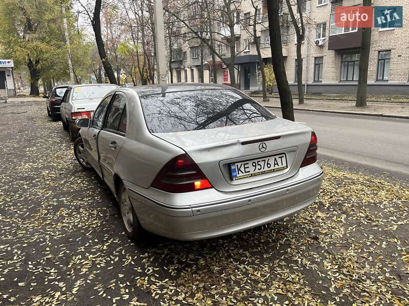 Седан Mercedes-Benz C-Class 2000 в Дніпрі фото 4 Седан Mercedes-Benz C-Class 2000 в Дніпрі