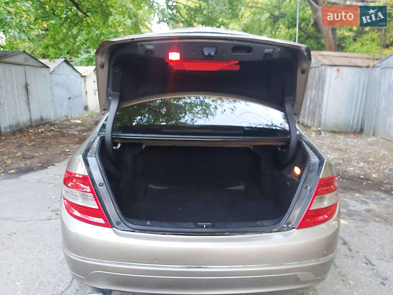 Седан Mercedes-Benz C-Class 2007 в Одесі