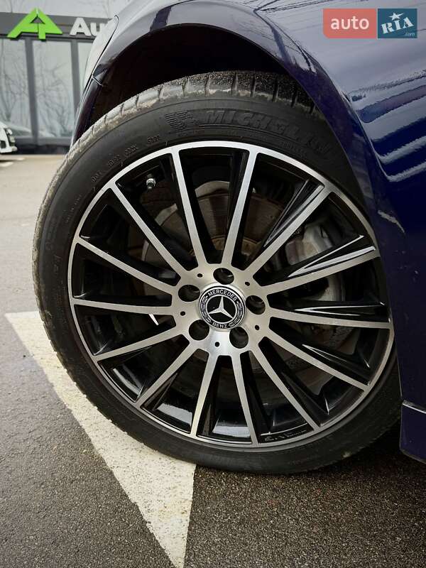 Седан Mercedes-Benz C-Class 2018 в Києві