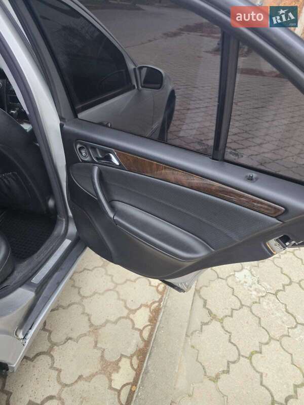 Седан Mercedes-Benz C-Class 2001 в Луцьку фото 4 Седан Mercedes-Benz C-Class 2001 в Луцьку