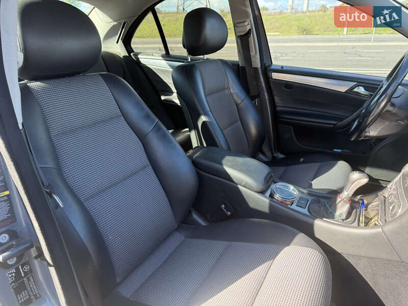 Седан Mercedes-Benz C-Class 2006 в Одессе